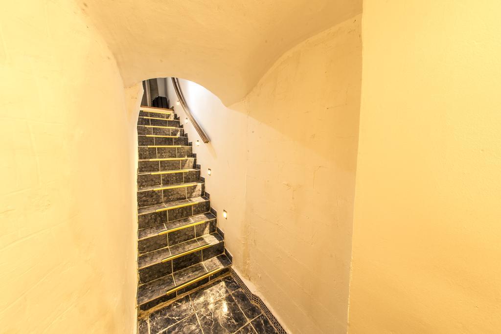 Rentbynight Aparthotel Брюксел Екстериор снимка