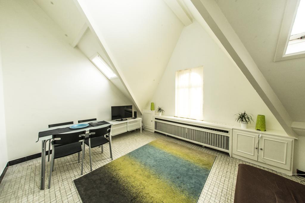 Rentbynight Aparthotel Брюксел Екстериор снимка