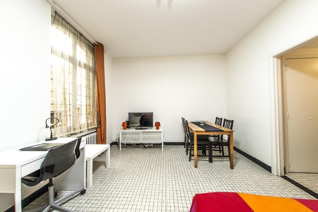 Rentbynight Aparthotel Брюксел Екстериор снимка