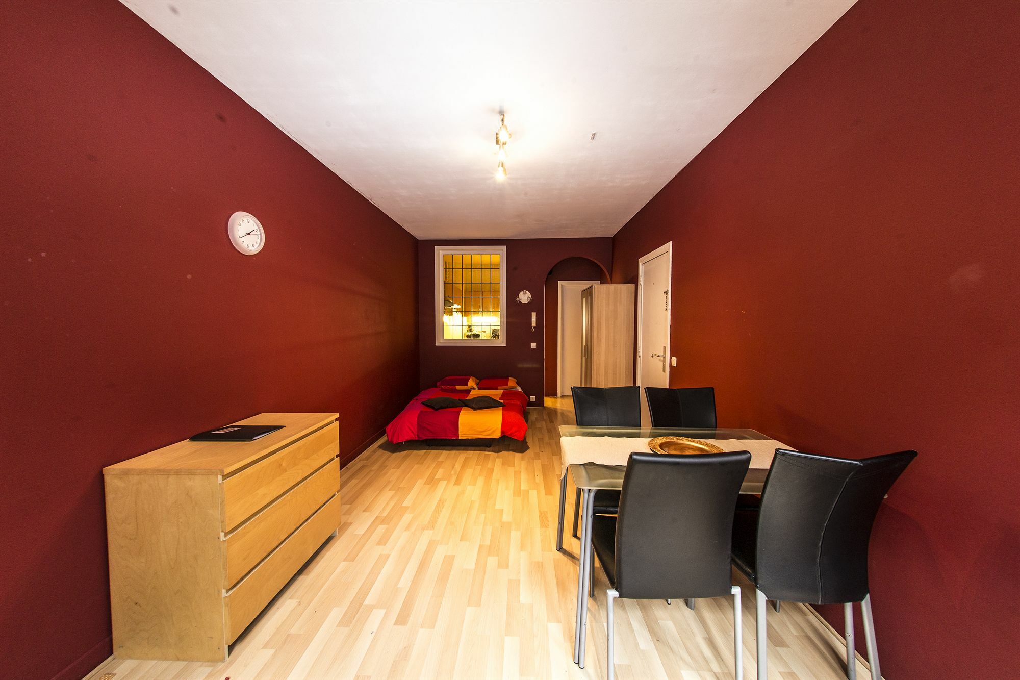 Rentbynight Aparthotel Брюксел Екстериор снимка
