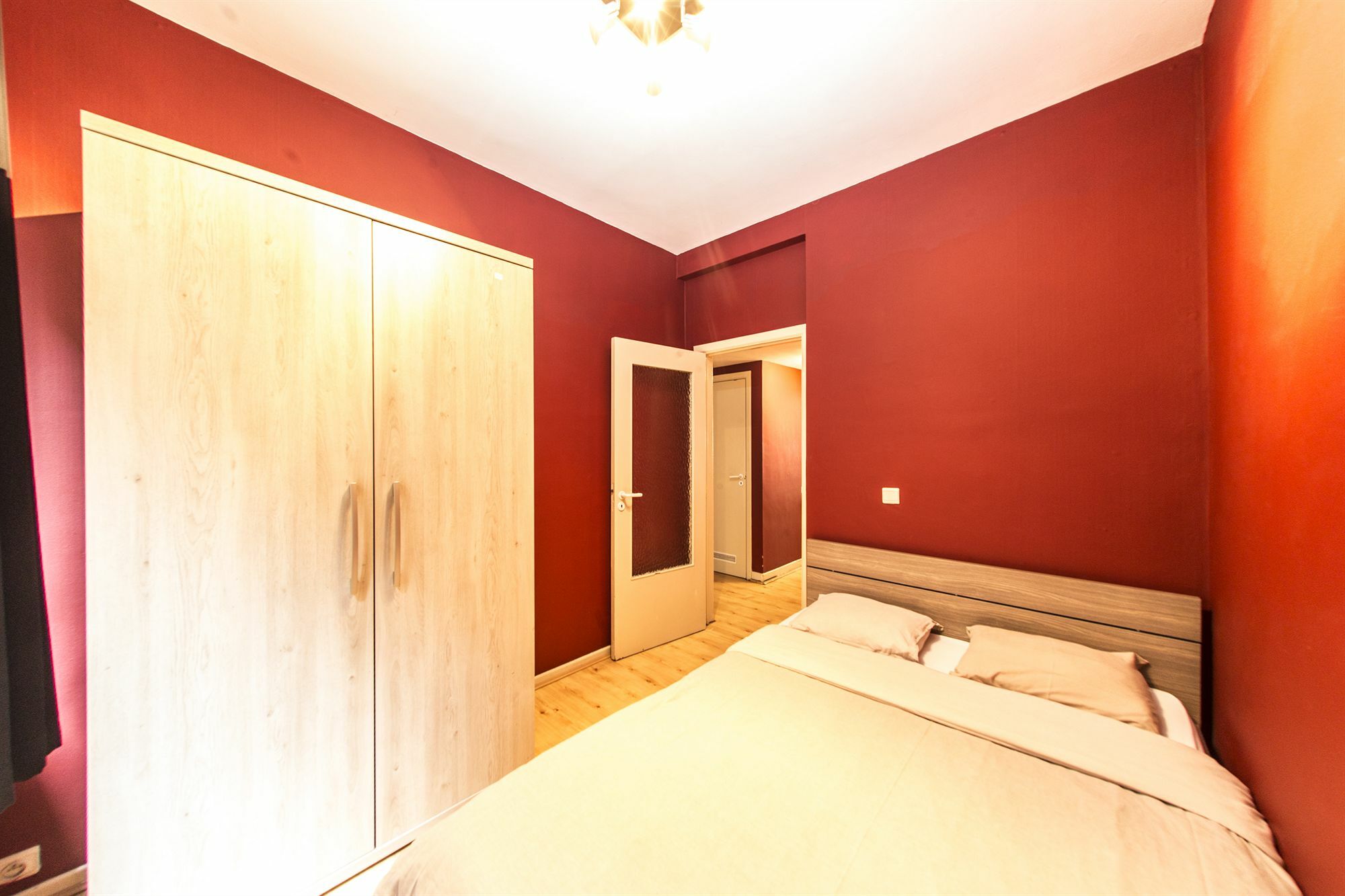 Rentbynight Aparthotel Брюксел Екстериор снимка